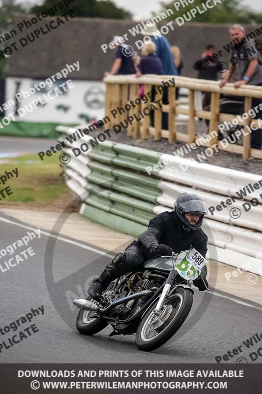 Vintage motorcycle club;eventdigitalimages;mallory park;mallory park trackday photographs;no limits trackdays;peter wileman photography;trackday digital images;trackday photos;vmcc festival 1000 bikes photographs